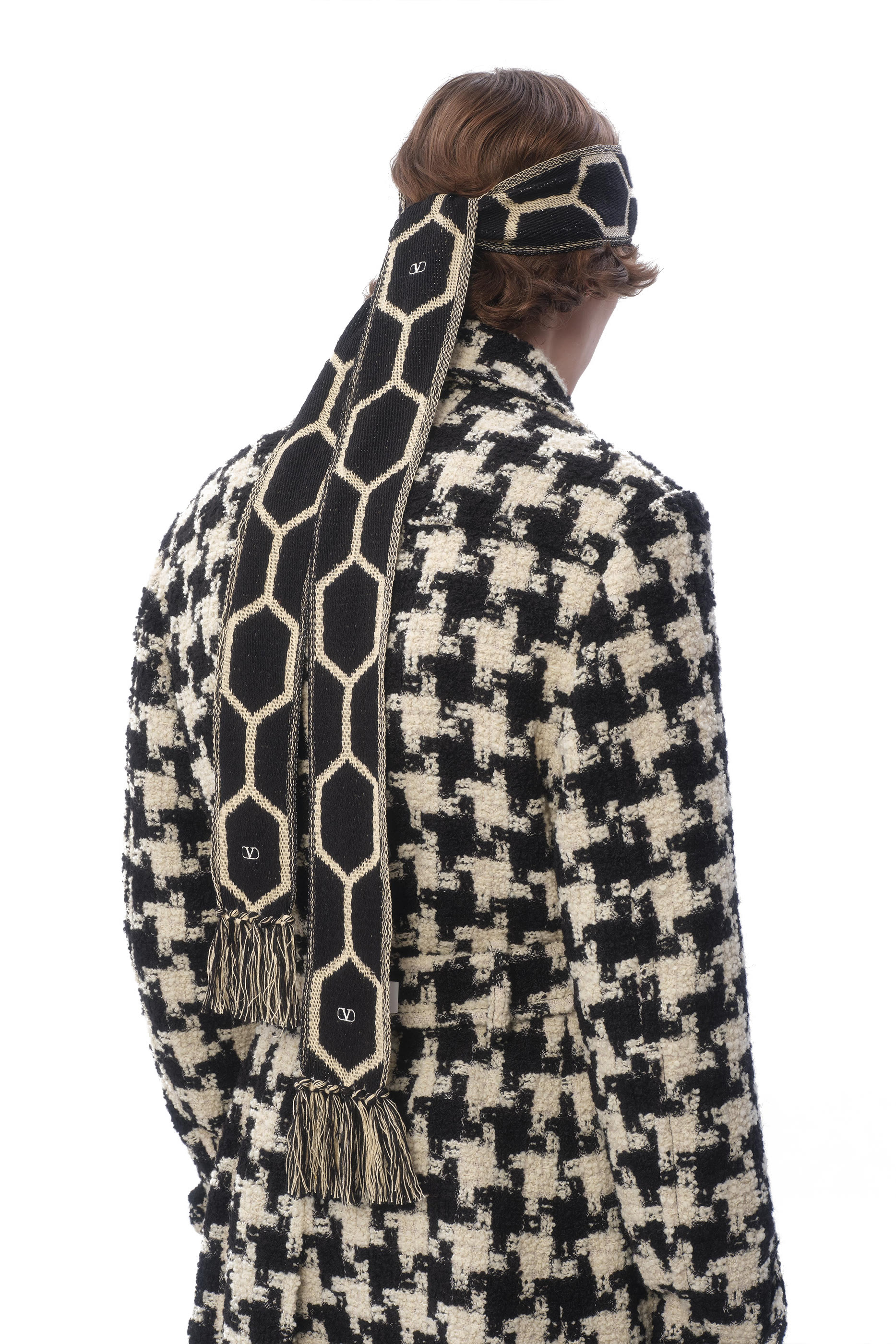 وشاح انتيب بشرابات