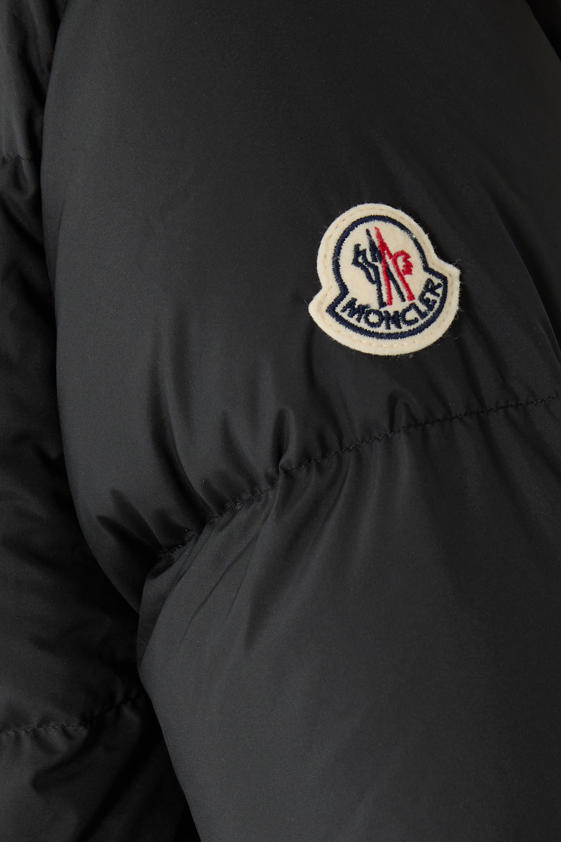 جاكيت ماوزون قصير مبطن بالزغب