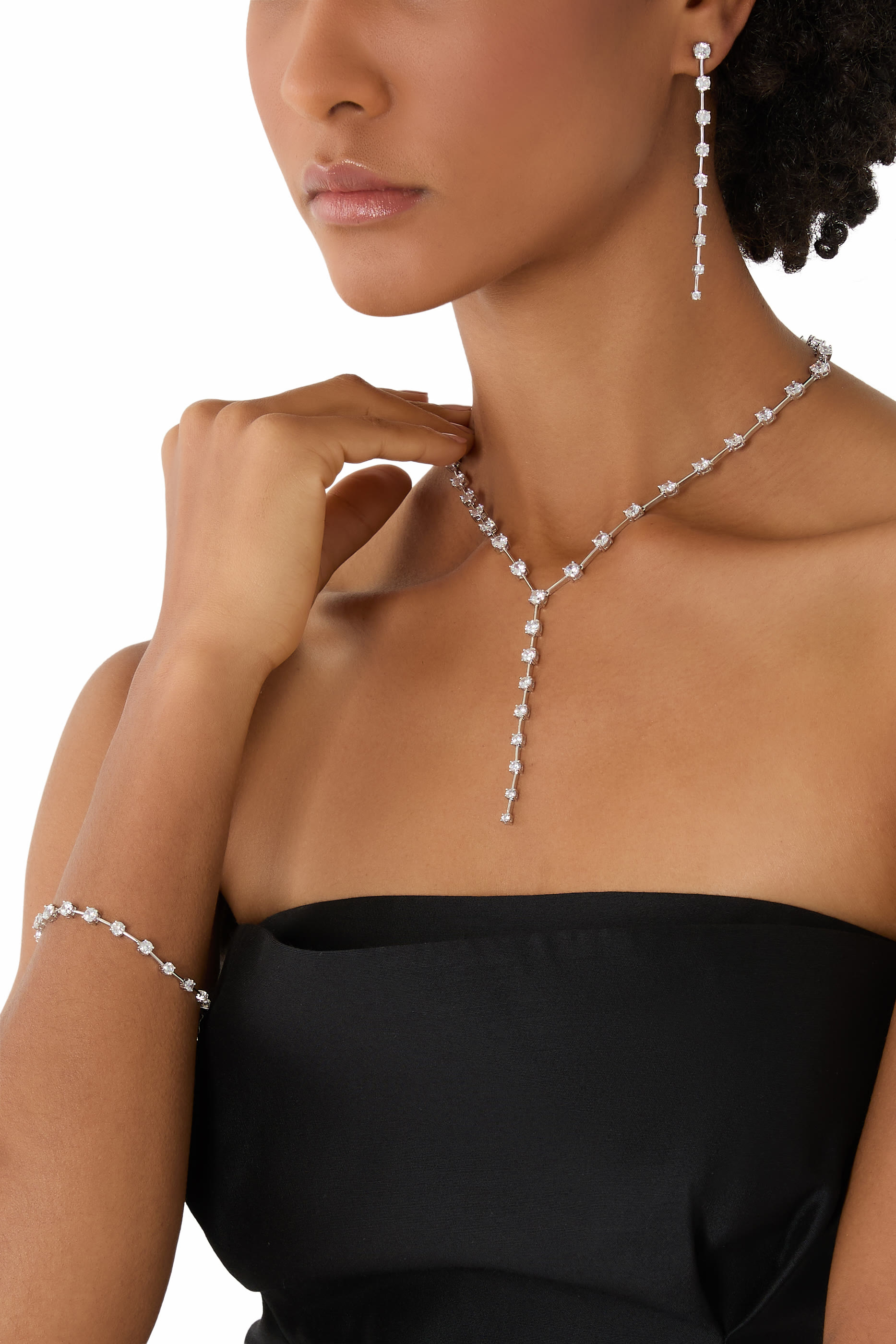 سوار بتصميم سلسلة رفيعة مستديرة نحاس مطلي بالروديوم ومرصع بأحجار زركونيا مكعبة