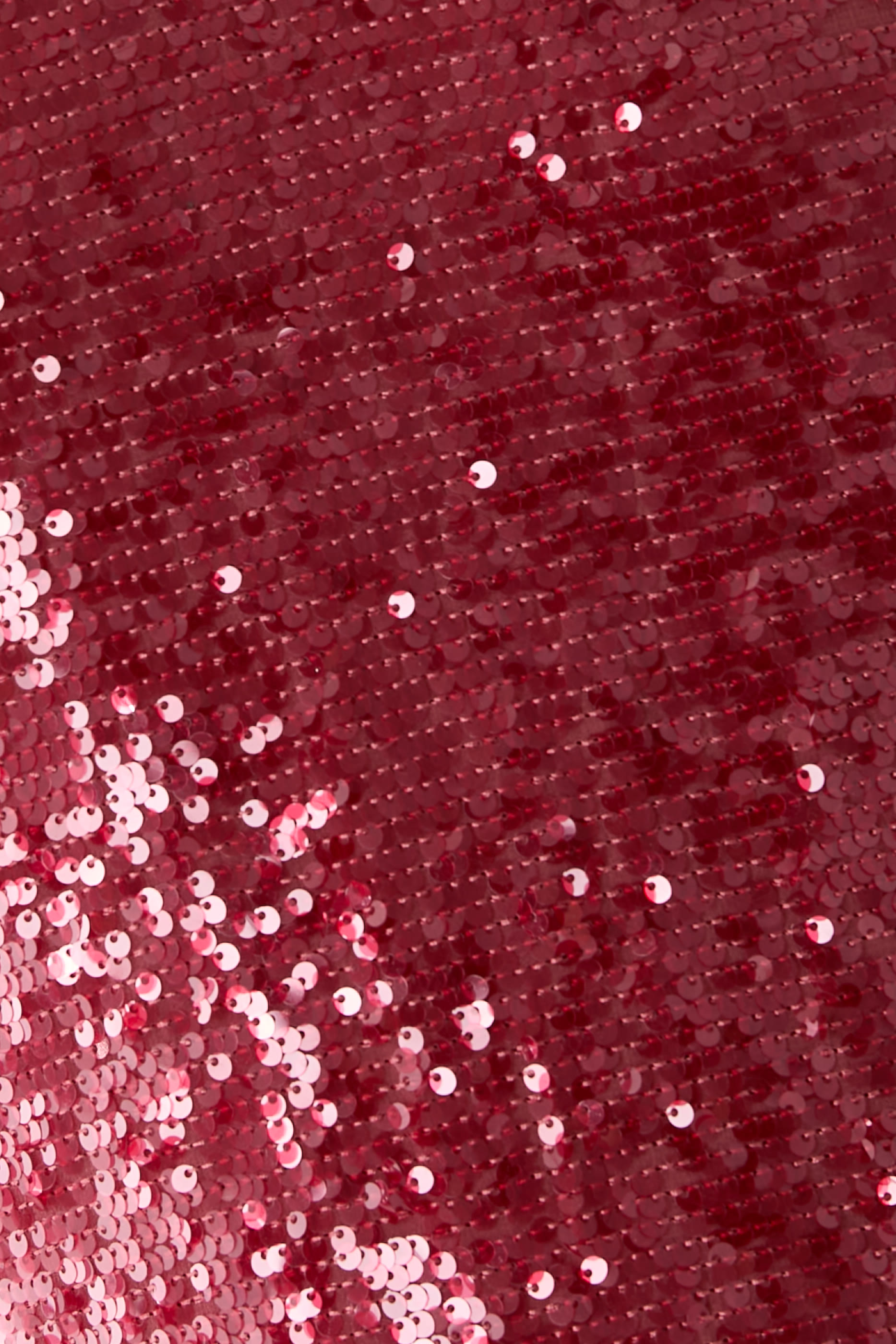 فستان سهرة بياقة قارب وأكمام واسعة مزين بترتر