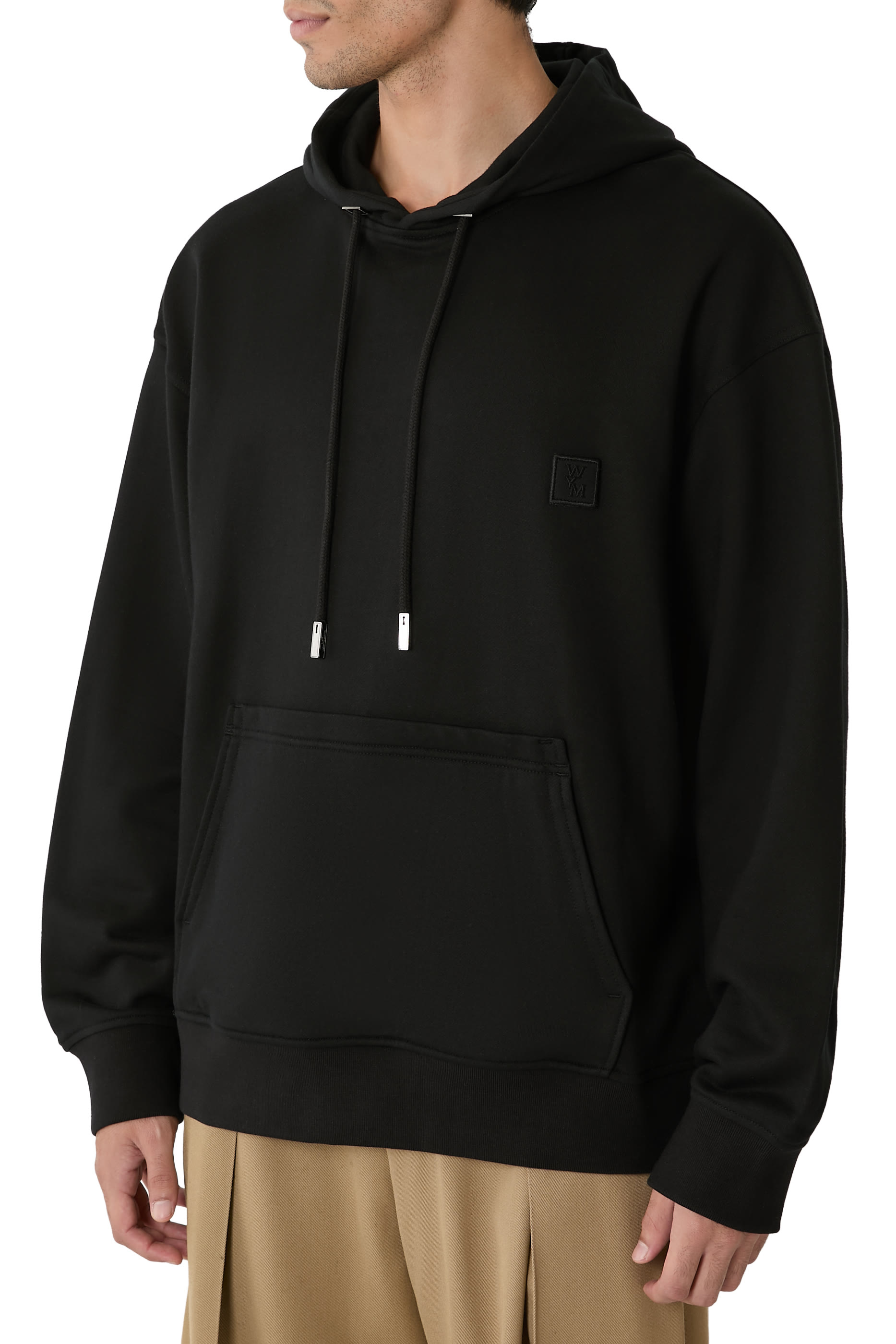  هودي بطبعة أزهار في الظهر وشعار الماركة