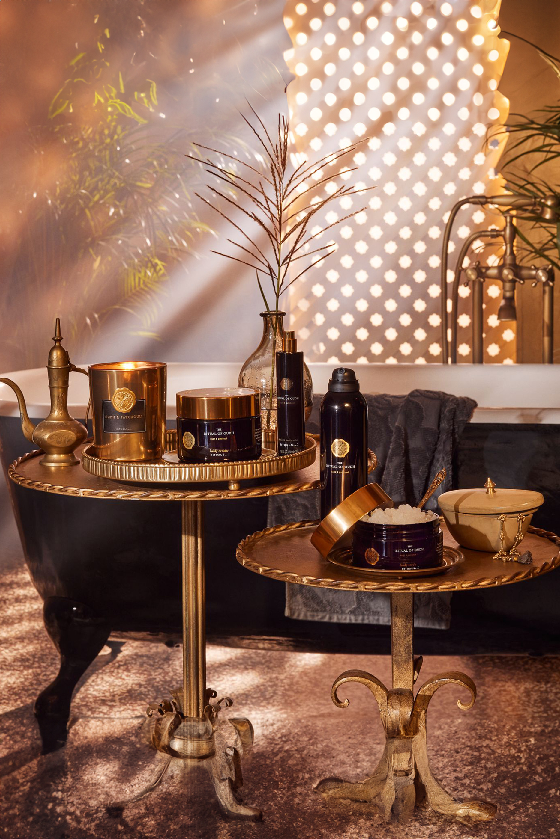 مقشر الجسم بالسكر بلاك عود اند باتشول- ذا ريتوال اوف عود