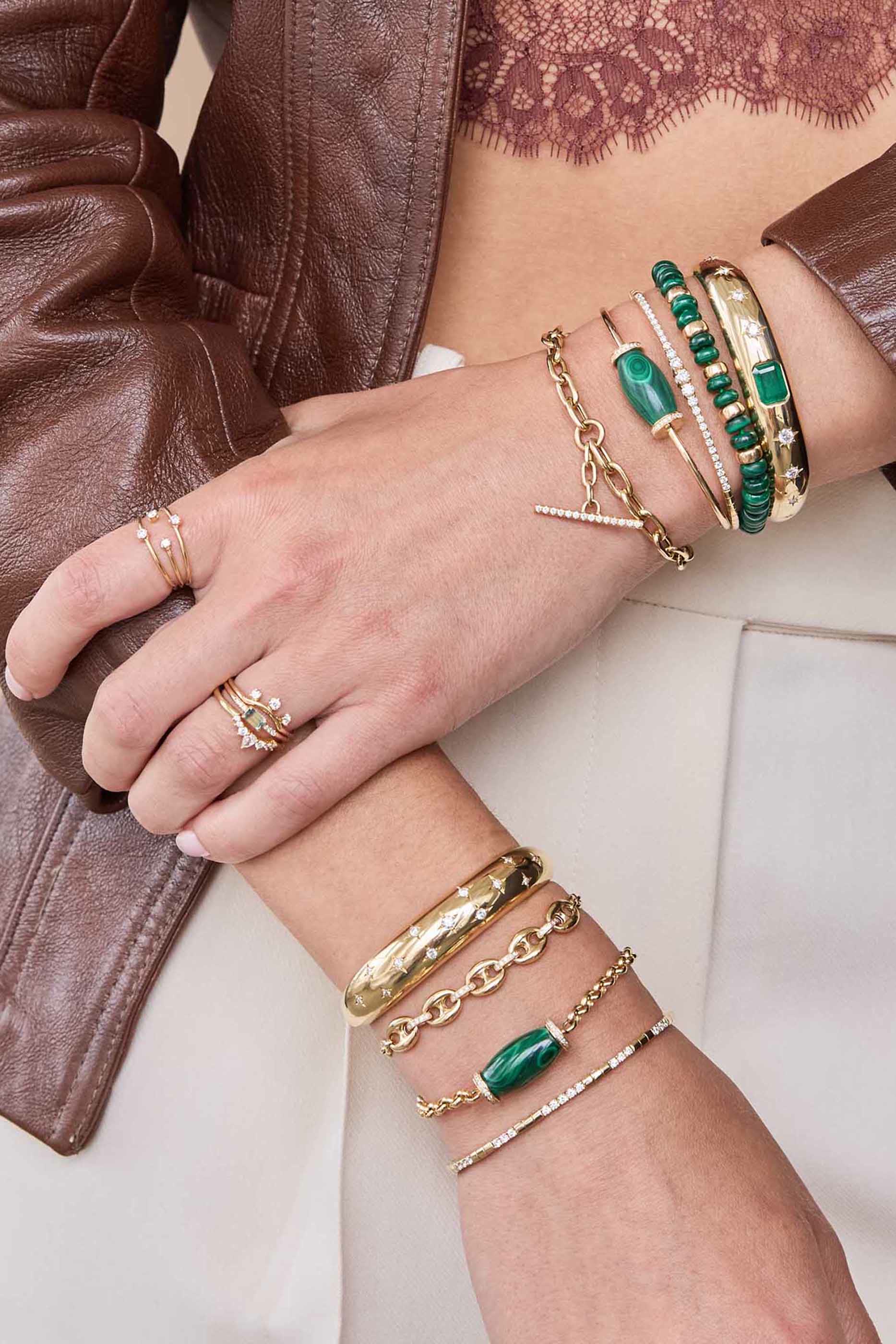 سوار خرز دائري مرصع بأحجار ملاكيت، ذهب أصفر عيار 14