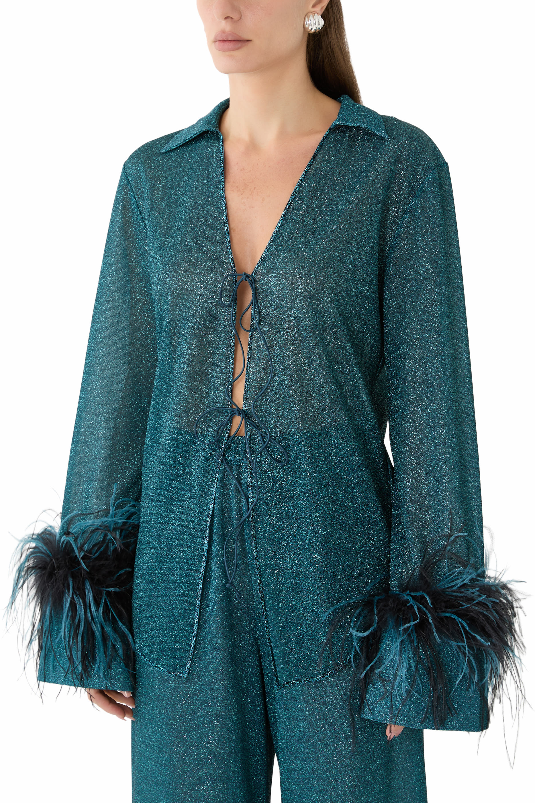 قميص بياقة عميقة وربطة أمامية لوريكس لوميير