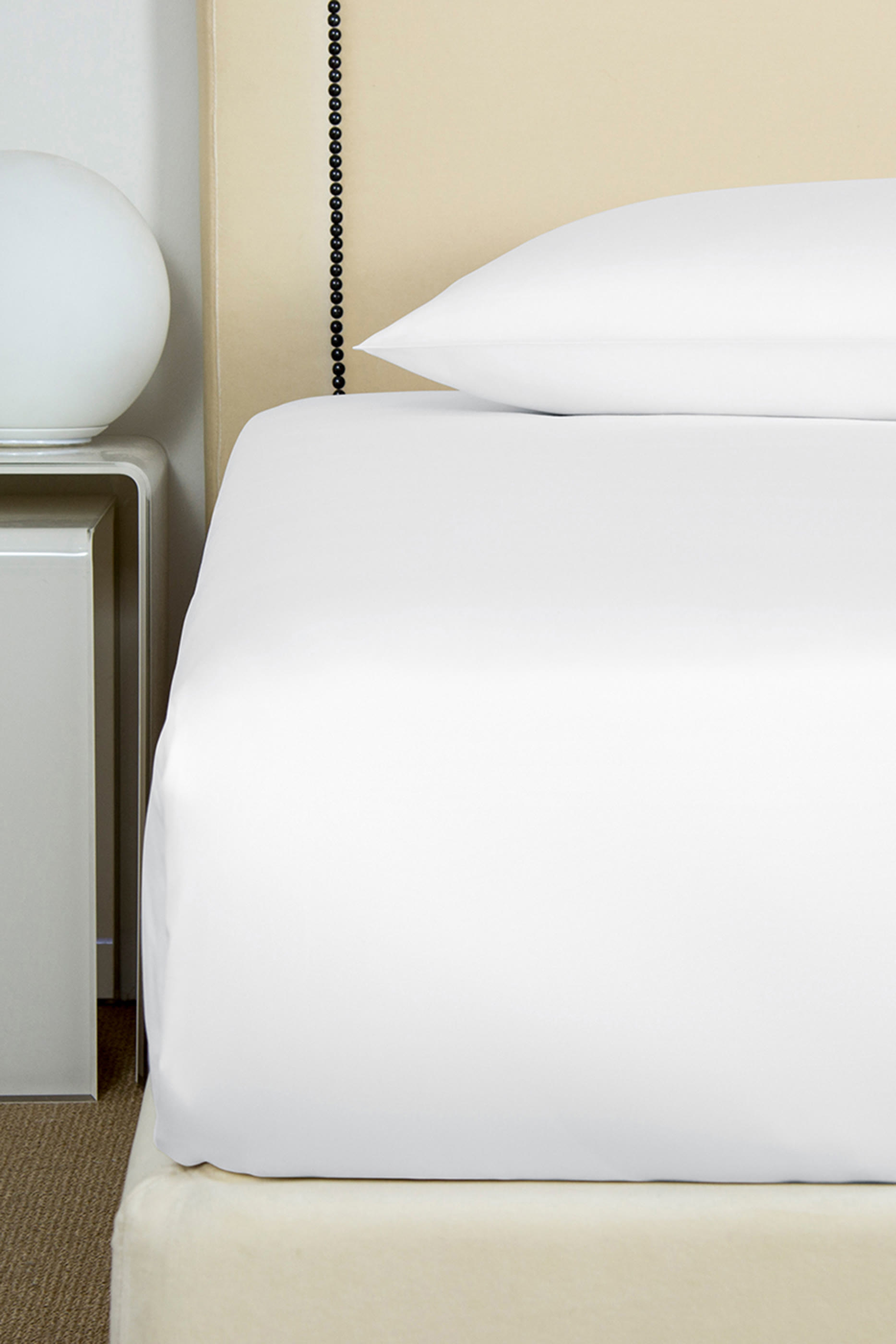 شرشف ألتيميت بيانكو بحواف مطاطية عميقة