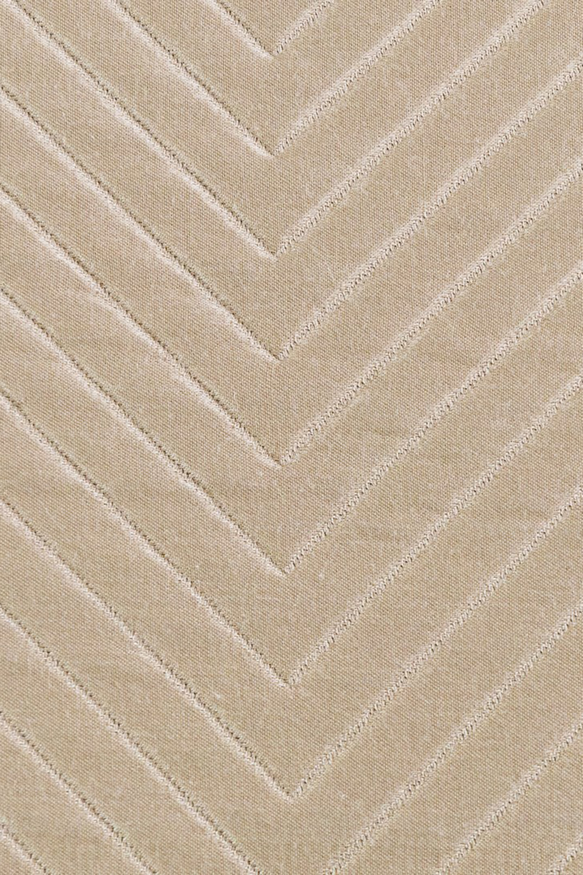 شرشف فاخر بنقشة هيرنغ بون