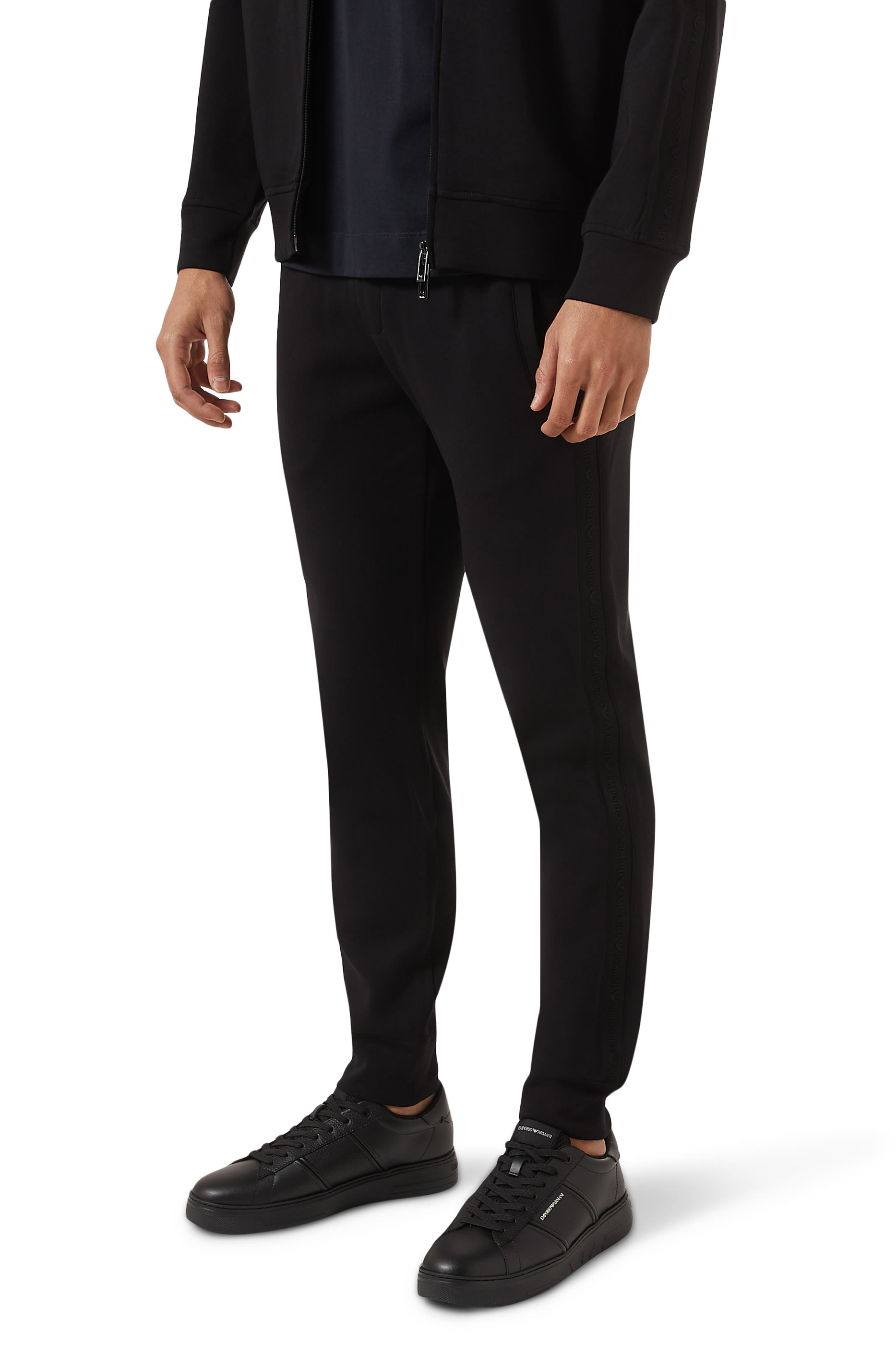 سنيكرز بشعار الماركة