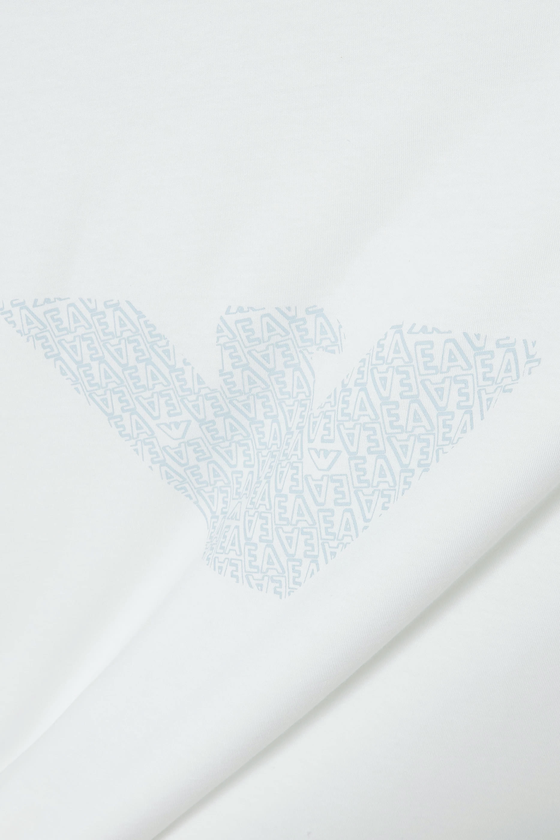 بطانية بشعار الماركة للأطفال