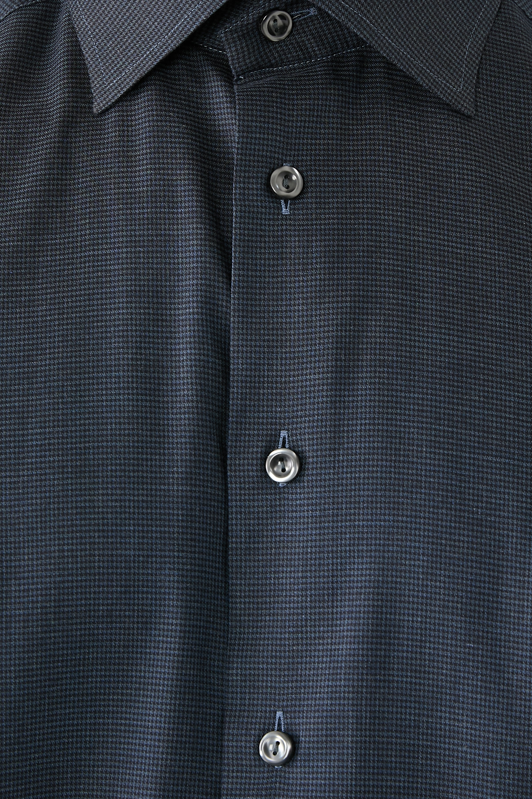 قميص بنقشة مربعات بحجم صغير فلانيل مميز للماركة