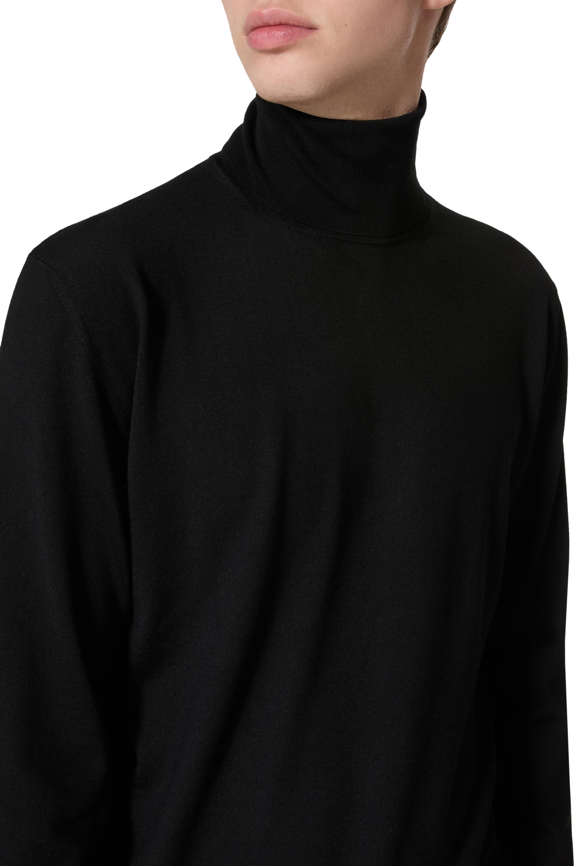 كنزة بياقة عالية صوف