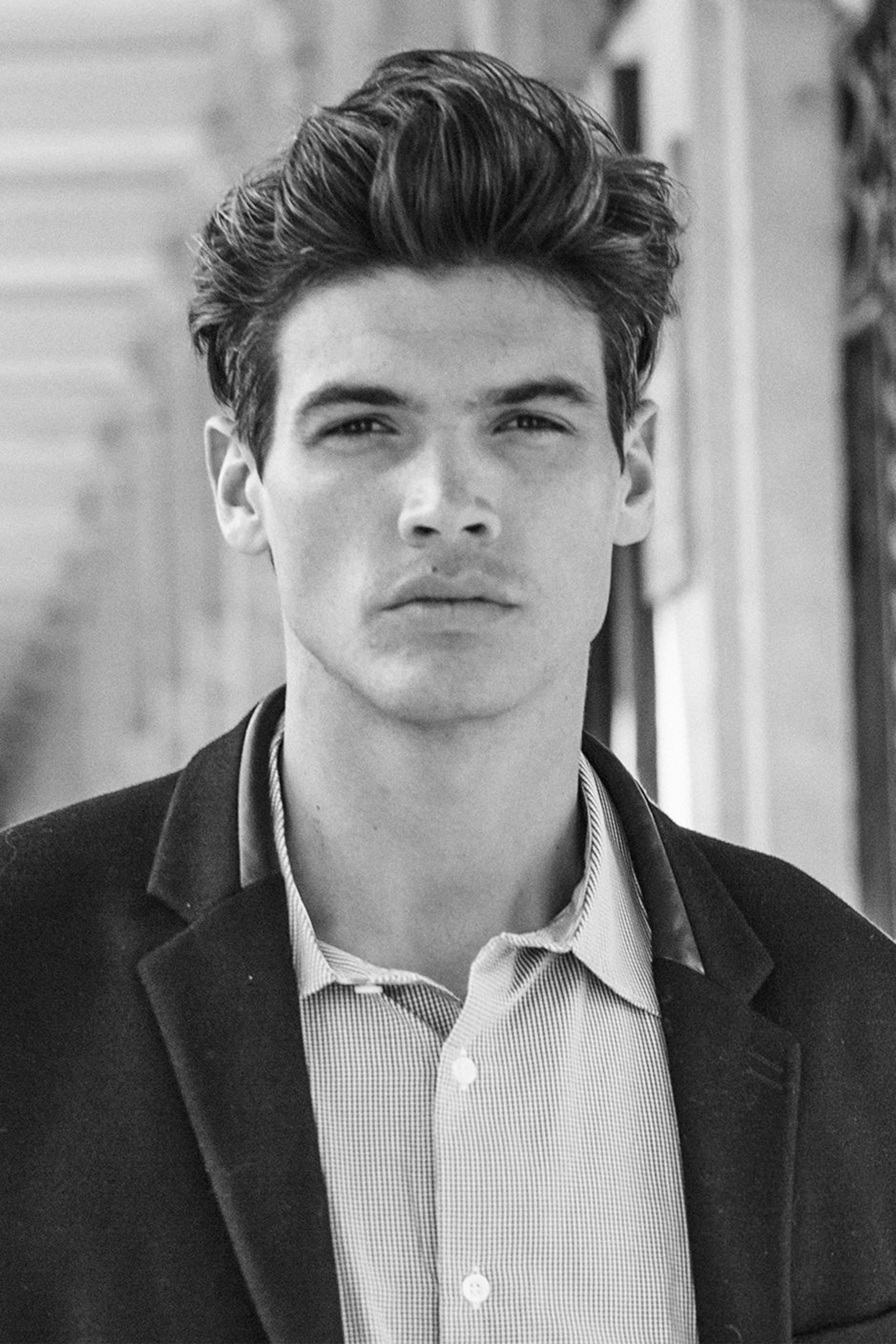 قناع قبل الشامبو للتنقية من السموم بالطمي الأبيض