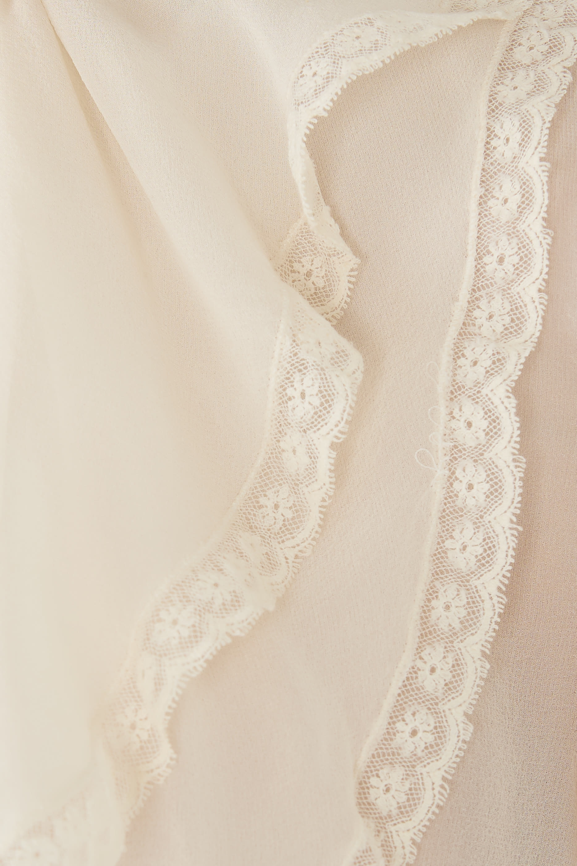 بلوزة بكشكش حرير جورجيت