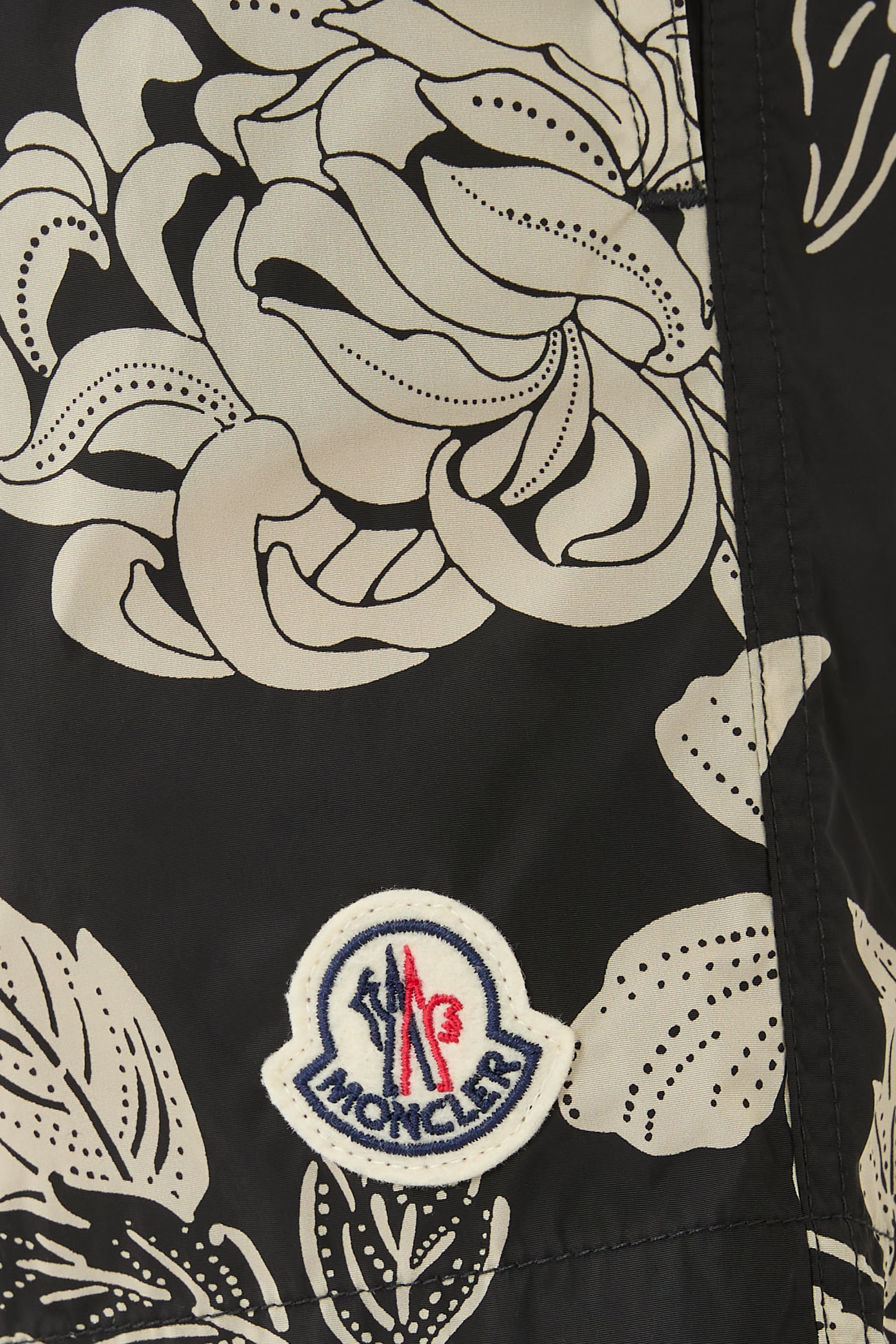 شورت سباحة بنقشة