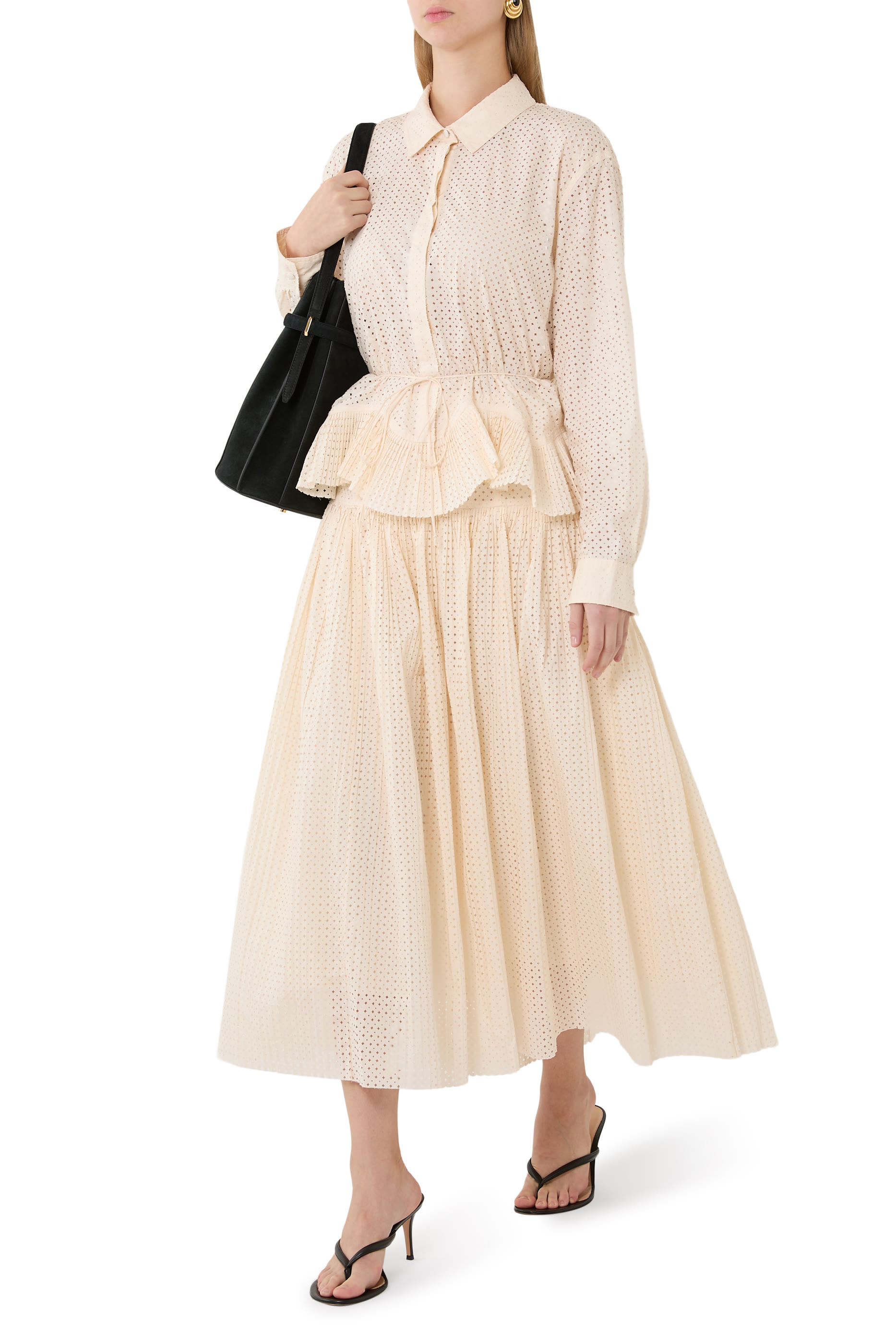 تنورة نالا بقصة متوسطة الطول واسعة نحو الأسفل