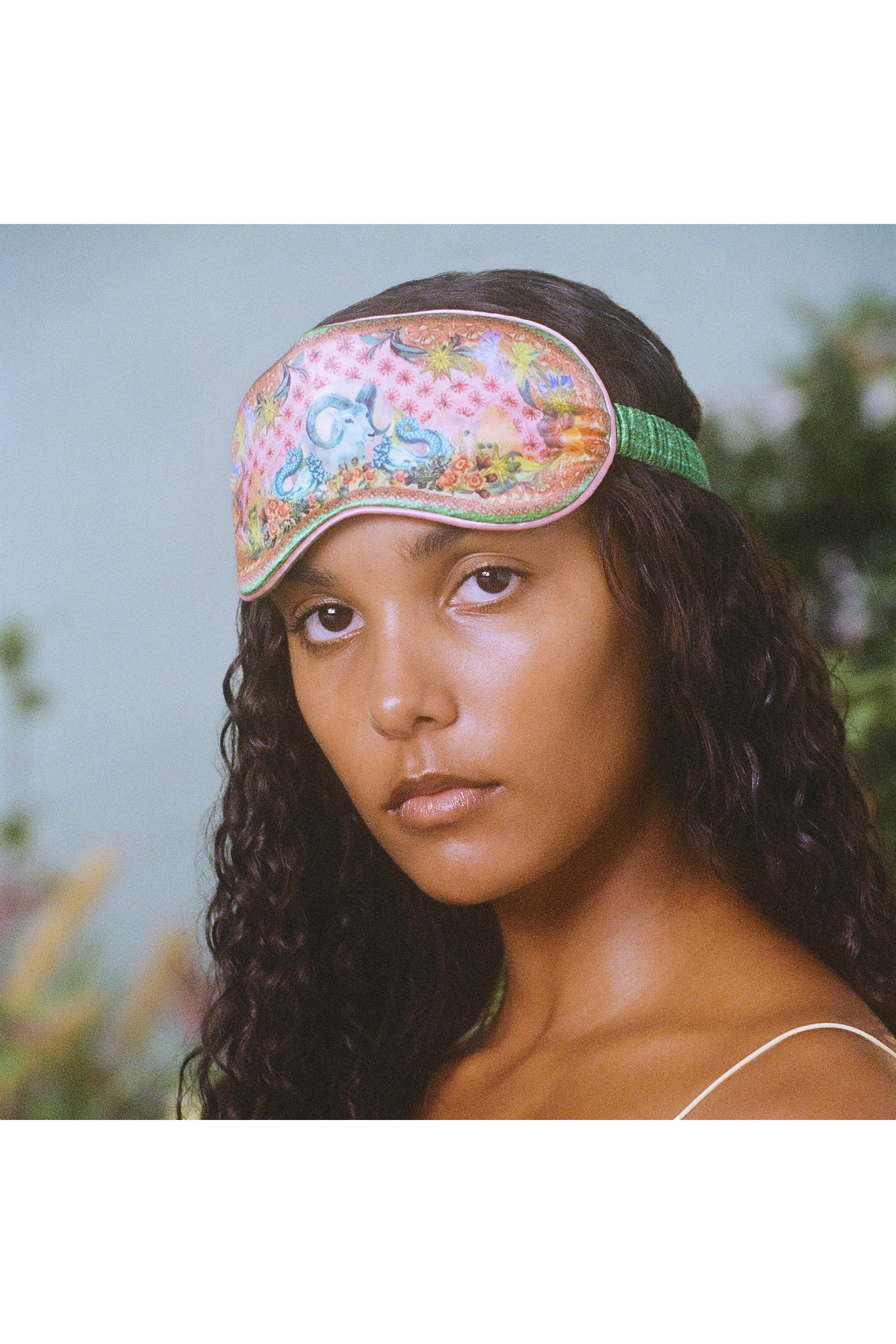 قناع نوم بنقشة برج الجدي