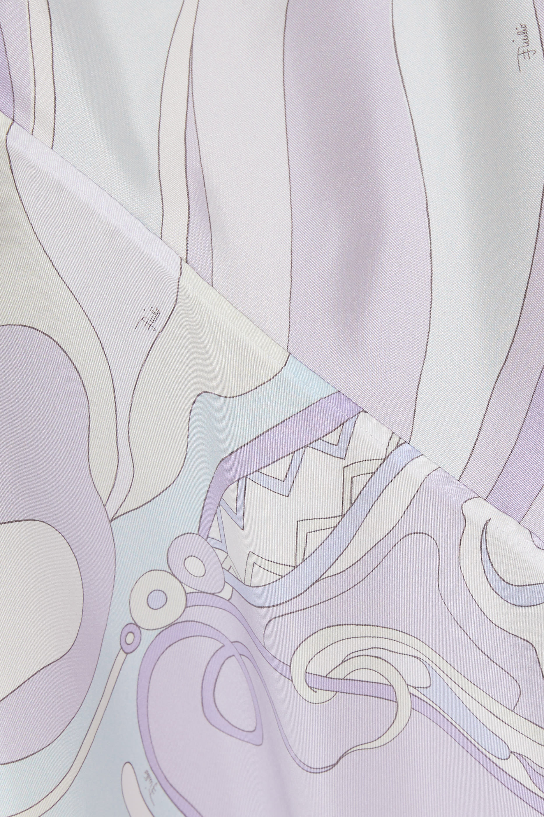 فستان بطبعة ايرايد حرير تويل