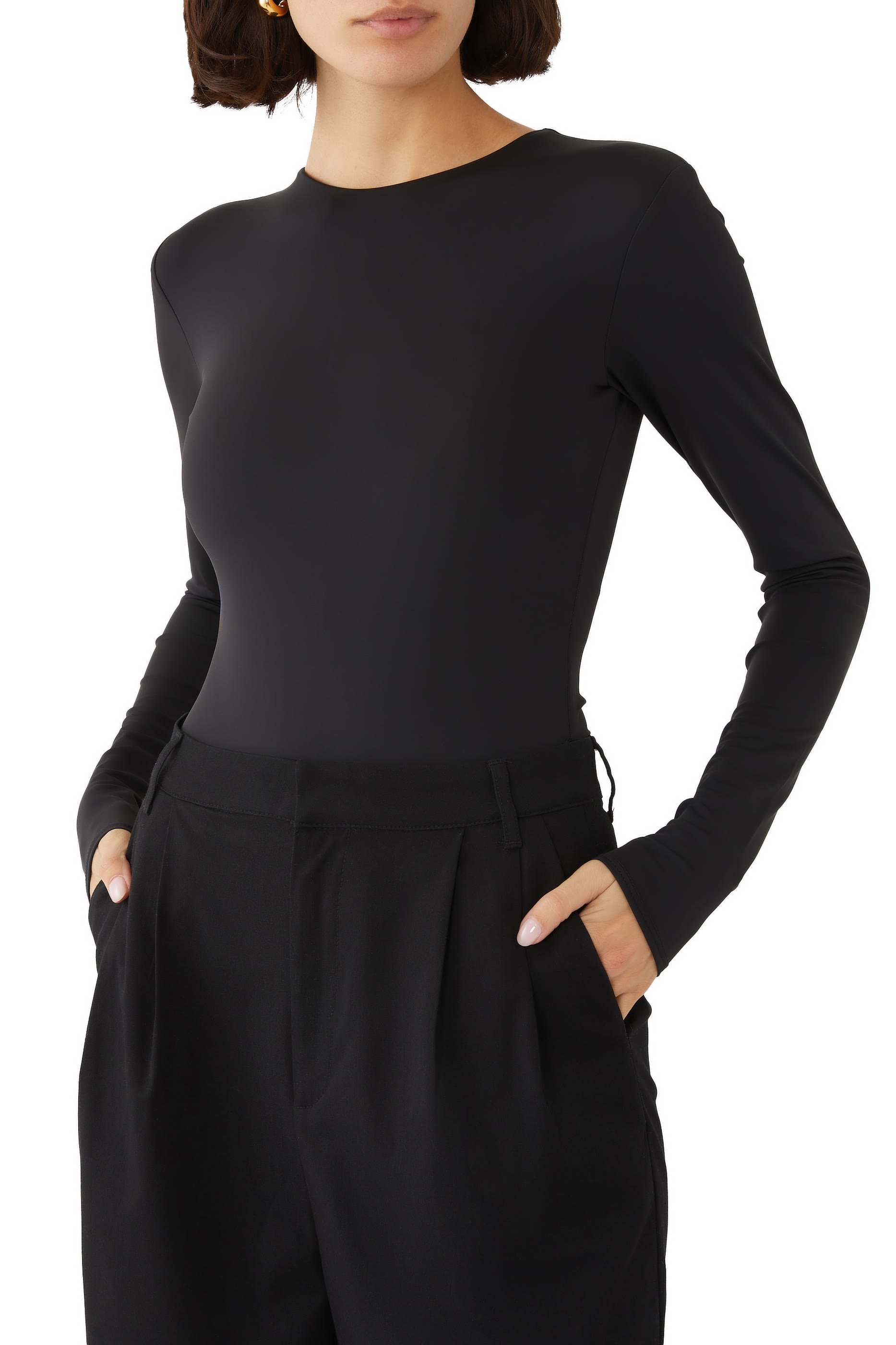 بدلة بأكمام طويلة