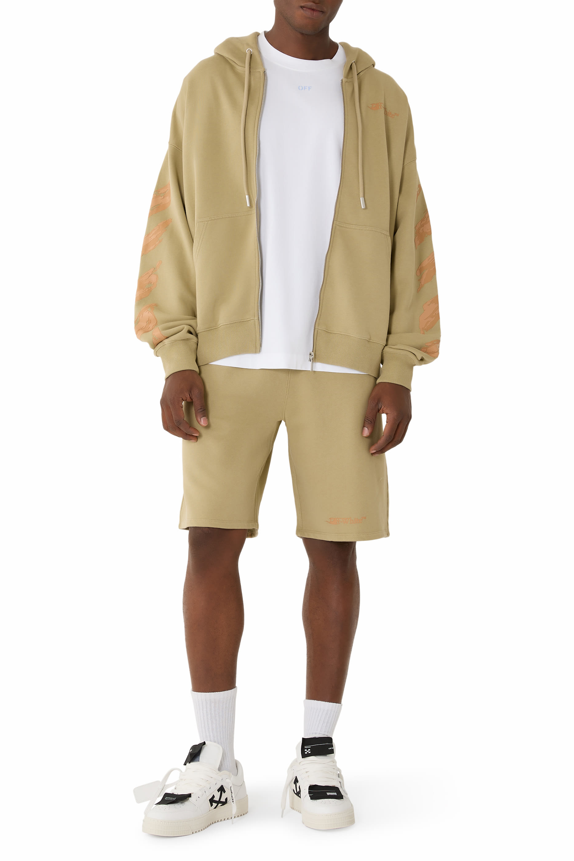 شورت رياضي سكيت مزين بشعار الماركة