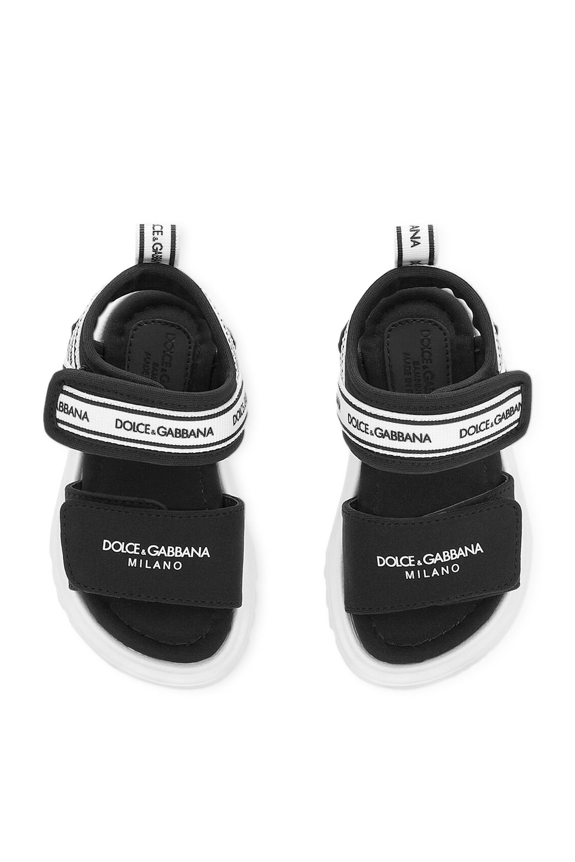 صندل مطاطي بطبعات شعار الماركة بتصميم ثلاثي الأبعاد للأطفال