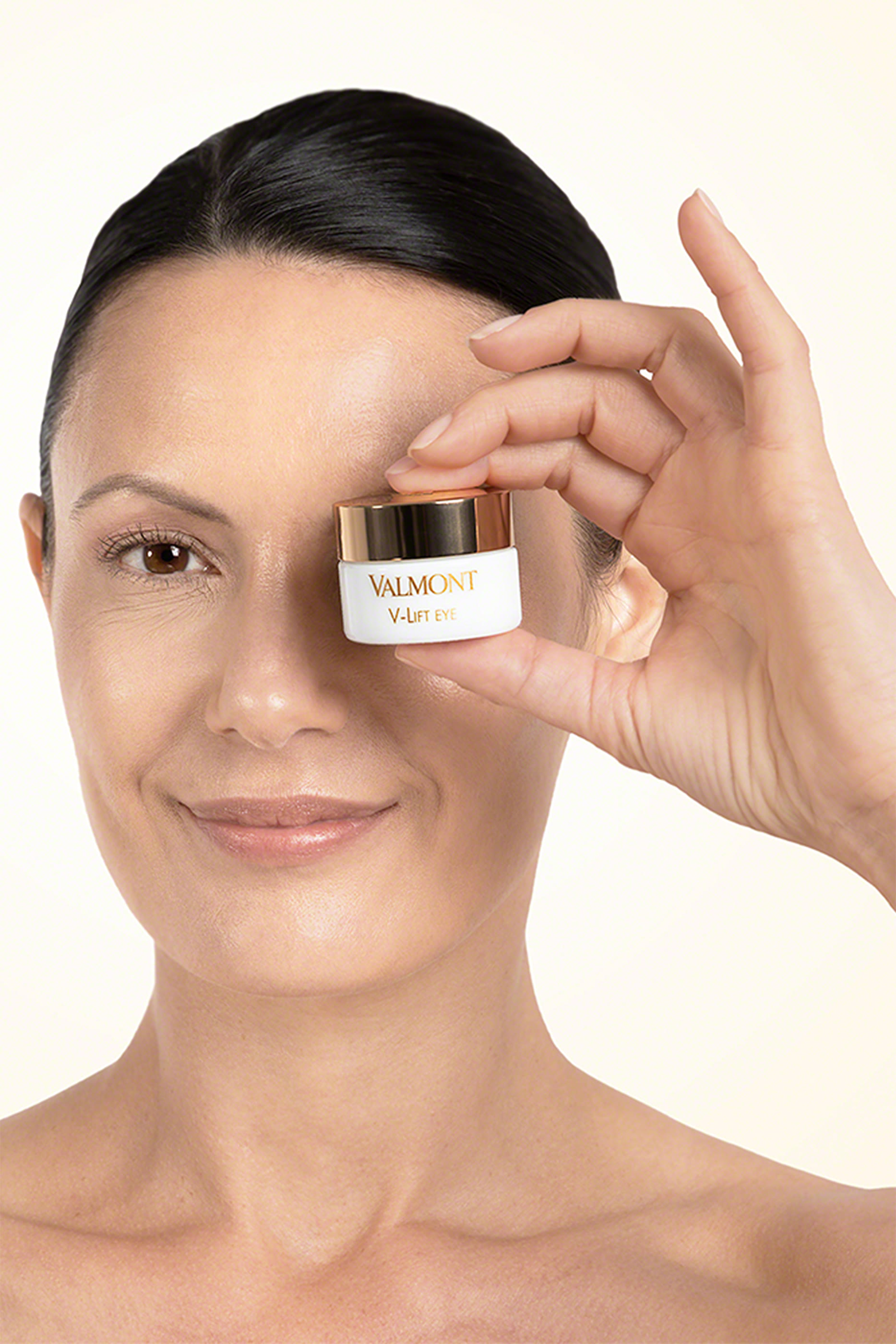 كريم في لشد بشرة العين