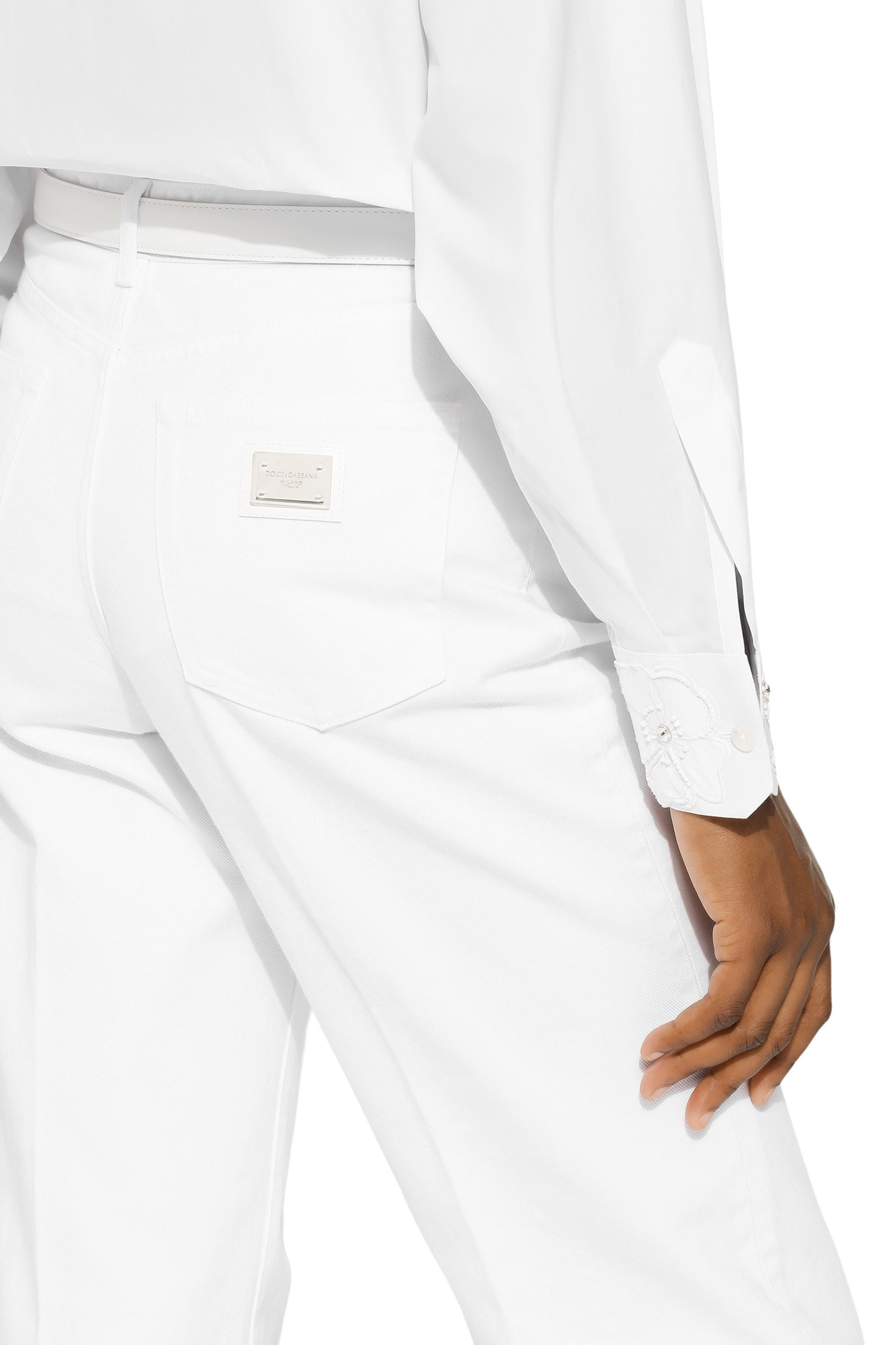 بنطال جينز بقصة واسعة دنيم